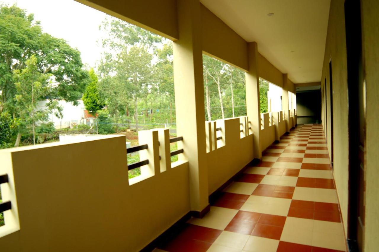 Ack Palacce Inn Yercaud Exterior foto